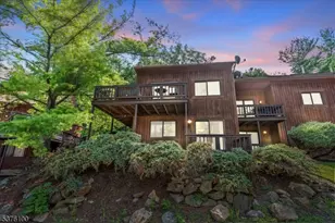 12 Stonehill Dr, Vernon, NJ 07462 - Photo 1