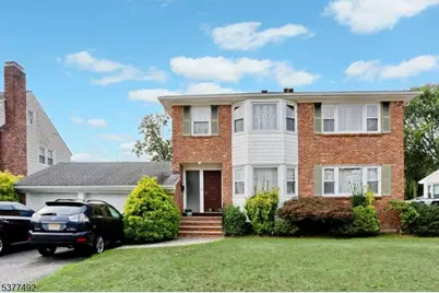 118 Diamond Bridge Ave, Hawthorne, NJ 07506 - Photo 1