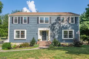 20 Larch Dr, Chester, NJ 07930 - Photo 1