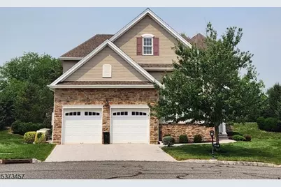 79 Constitution Way, Franklin Township, NJ 08873 - Photo 1