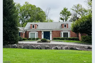 4 Breezeknoll Dr, Westfield, NJ 07090 - Photo 1