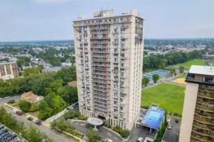 160 Overlook Ave, Hackensack, NJ 07601 - Photo 1