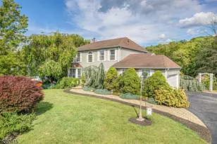 28 Fieldstone Dr, Vernon, NJ 07461 - Photo 1