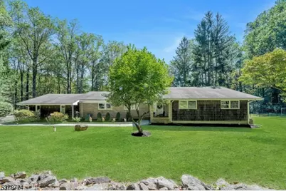 10 Delwood Rd, Chester, NJ 07930 - Photo 1