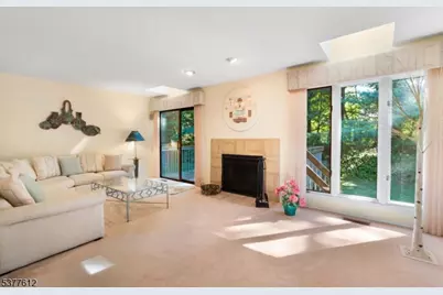 35 Monett Ct, Parsippany, NJ 07950 - Photo 1