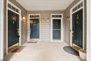 35 Swing Bridge Ln, South Bound Brook Boro, NJ 08880 - Photo 1