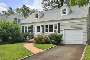 212 Scherrer St, Cranford Township, NJ 07016 - Photo 1
