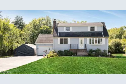 54 Peach Tree Ave., East Hanover Township, NJ 07936 - Photo 1