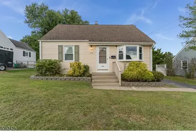 130 Elmhurst Dr, Phillipsburg, NJ 08865 - Photo 1