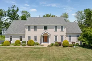 10 Robin Dr, Denville, NJ 07834 - Photo 1