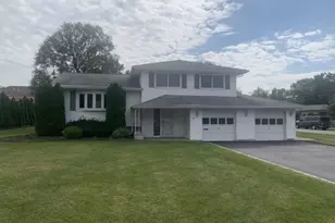 118 Schwin Dr, Clark Township, NJ 07066 - Photo 1