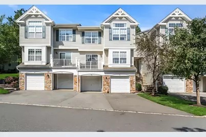 10 Dudley Ct, Green Brook Township, NJ 08812 - Photo 1