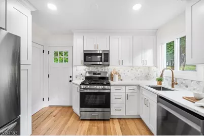 29 Hromiak Ter, Woodland Park, NJ 07424 - Photo 1