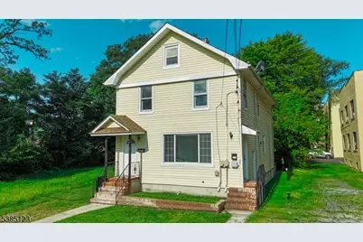 13 Melbourne Ct, Woodbridge Township, NJ 07095 - Photo 1