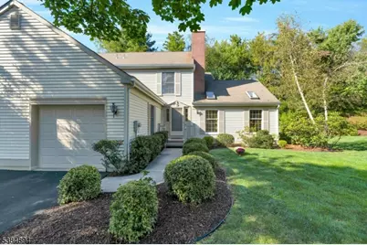 92 Commonwealth Dr, Bernards Township, NJ 07920 - Photo 1