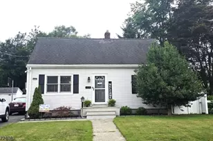 114 Riverview Rd, Pompton Lakes, NJ 07442 - Photo 1