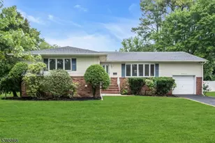 117 Warwick Cir, Springfield, NJ 07081 - Photo 1