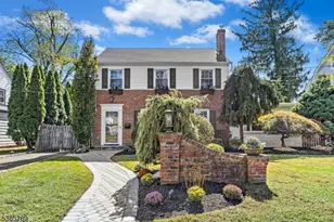 619 Hartridge Pl, Plainfield, NJ 07060 - Photo 1