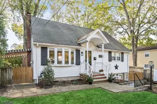 8 Ridge Pl, Wayne, NJ 07470 - Photo 1