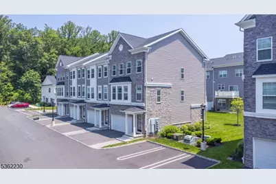 9 McCluskey Pl, Morris Plains, NJ 07950 - Photo 1