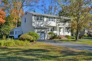 2 Carol Pl, Pequannock Township, NJ 07440 - Photo 1