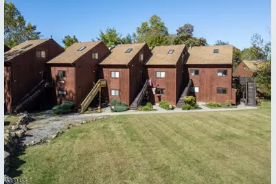 20 Augusta Dr #1, Vernon, NJ 07462 - Photo 1