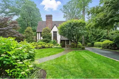 15 Wayside Pl, Montclair, NJ 07042 - Photo 1