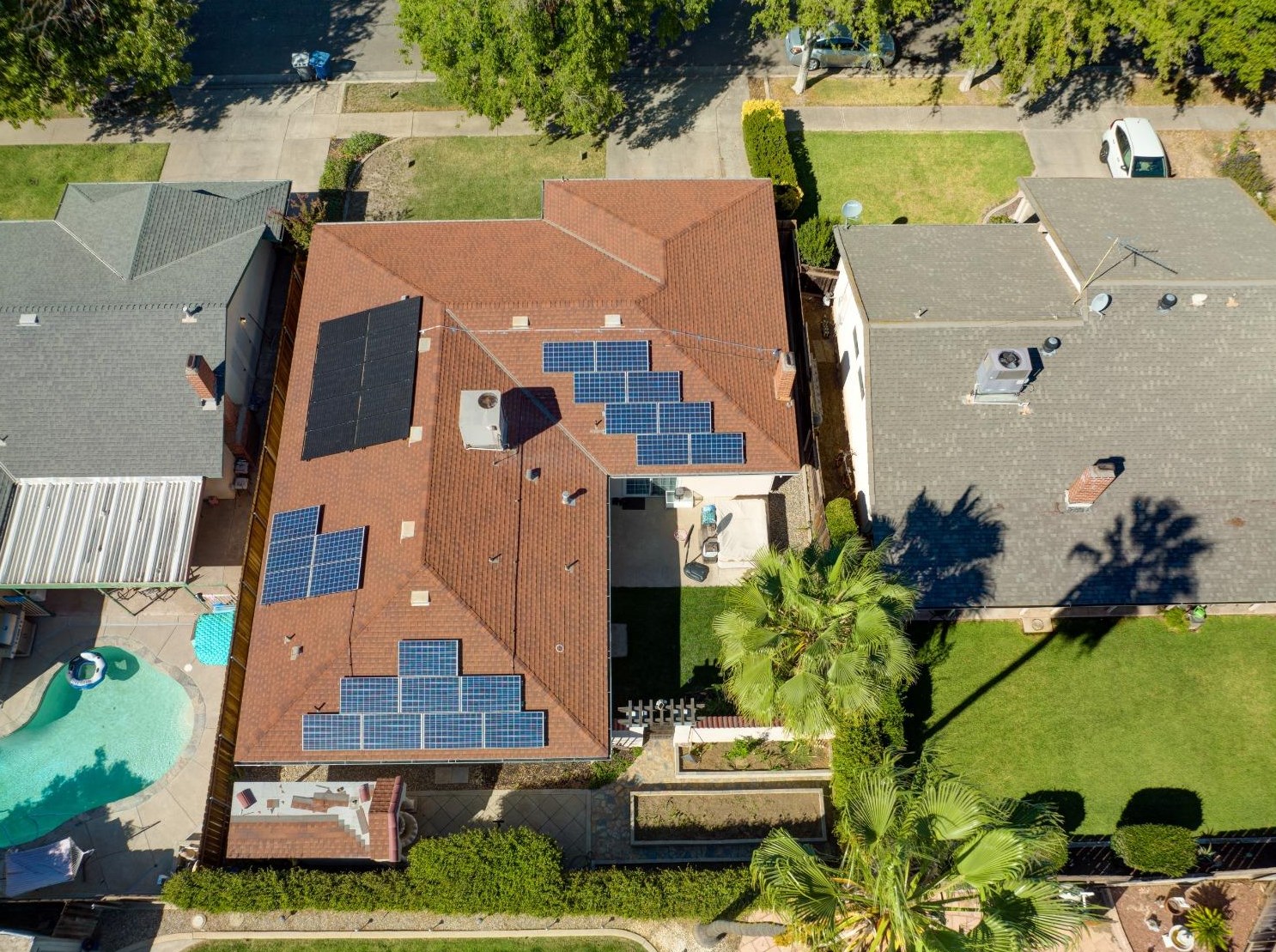 1066 Mirror Lake Dr, Merced CA  95340-0633 exterior