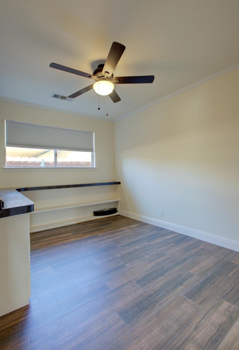 1066 Mirror Lake Dr, Merced CA  95340-0633 exterior