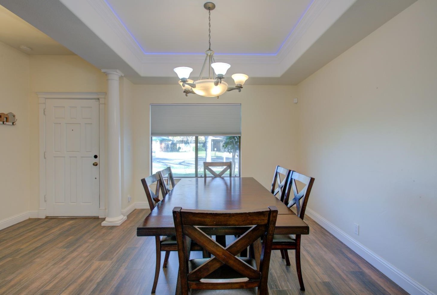 1066 Mirror Lake Dr, Merced CA  95340-0633 exterior