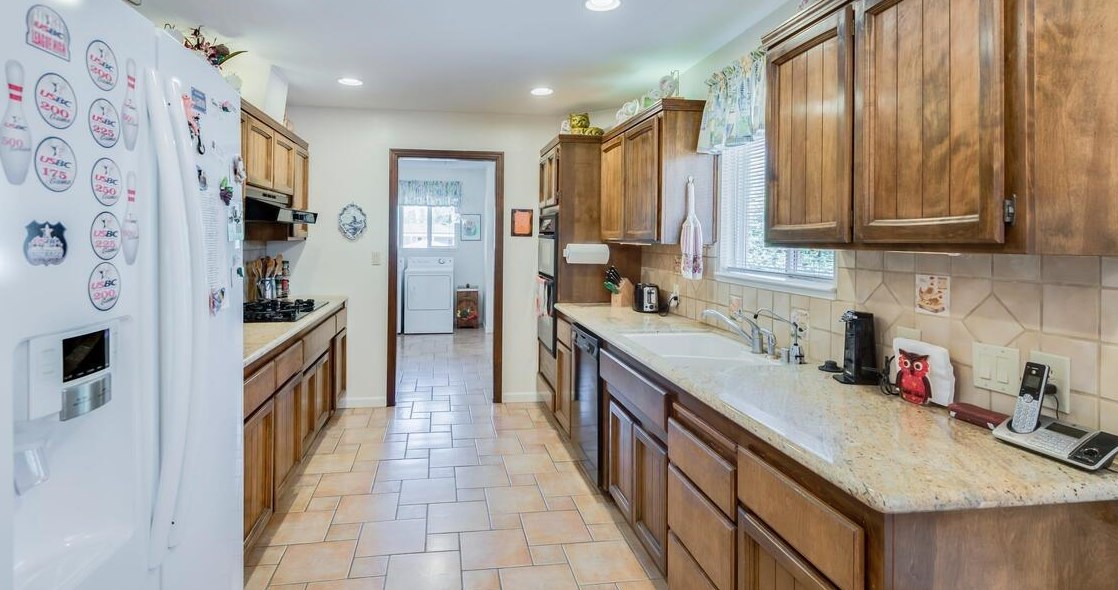 8281 Cook Riolo Rd, Roseville CA  95747-9255 exterior