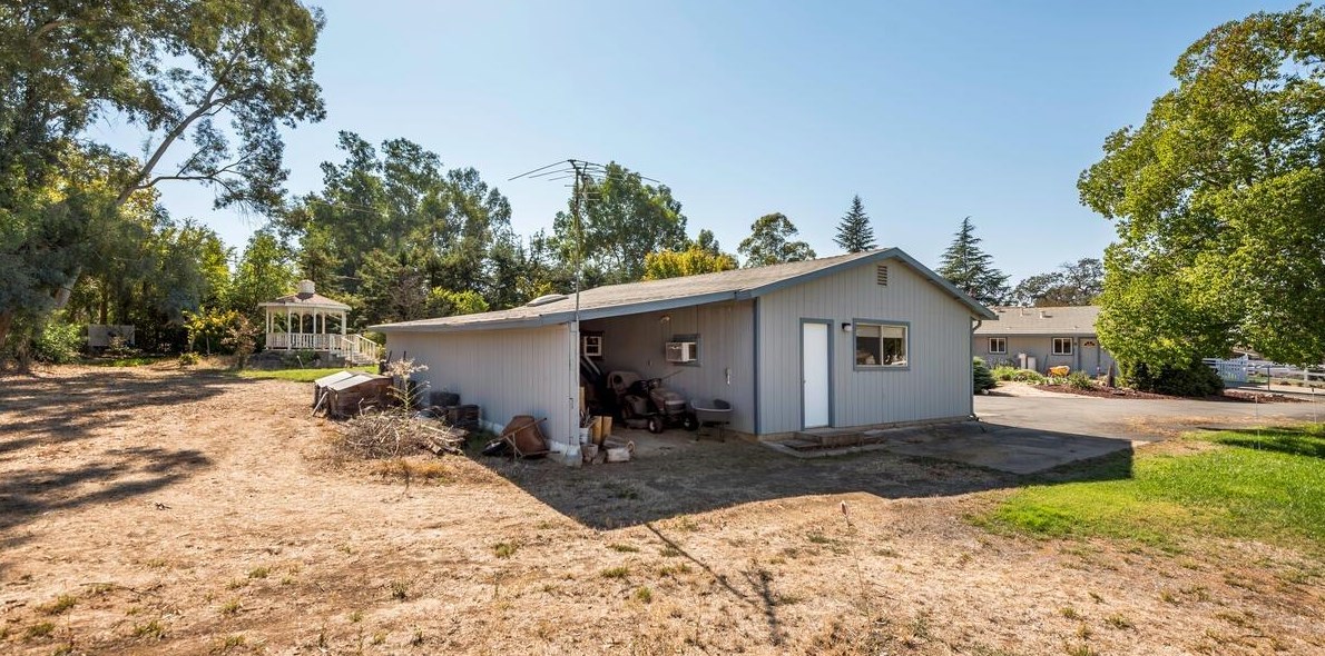 8281 Cook Riolo Rd, Roseville CA  95747-9255 exterior
