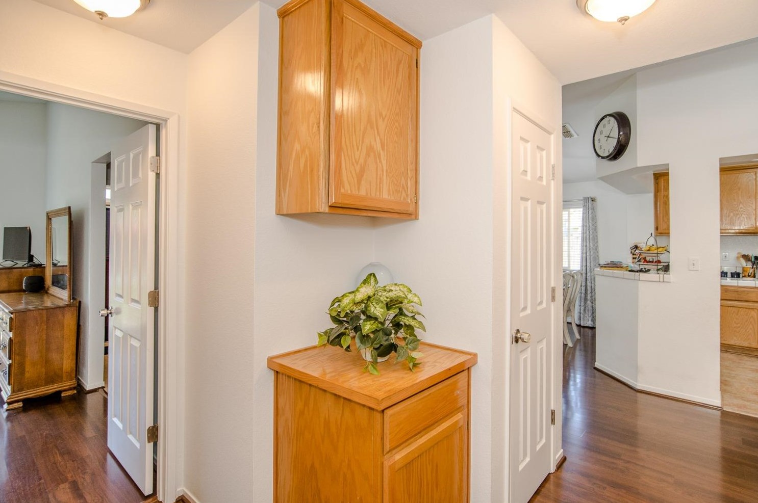 974 Hunter Ln, Woodland CA  95776-5101 exterior
