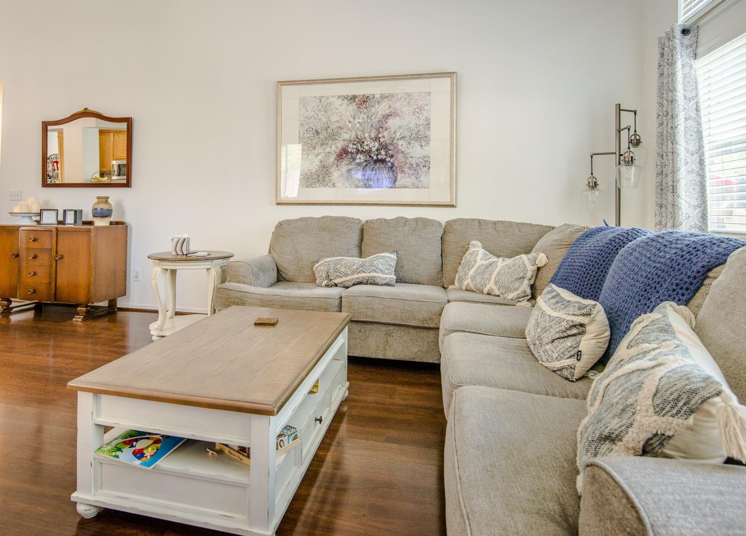 974 Hunter Ln, Woodland CA  95776-5101 exterior