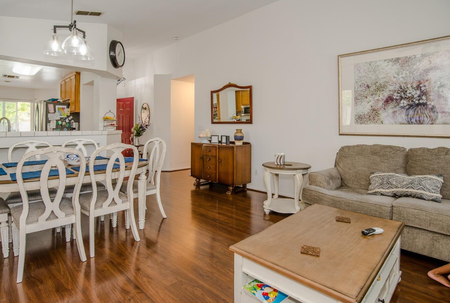 974 Hunter Ln, Woodland CA  95776-5101 exterior