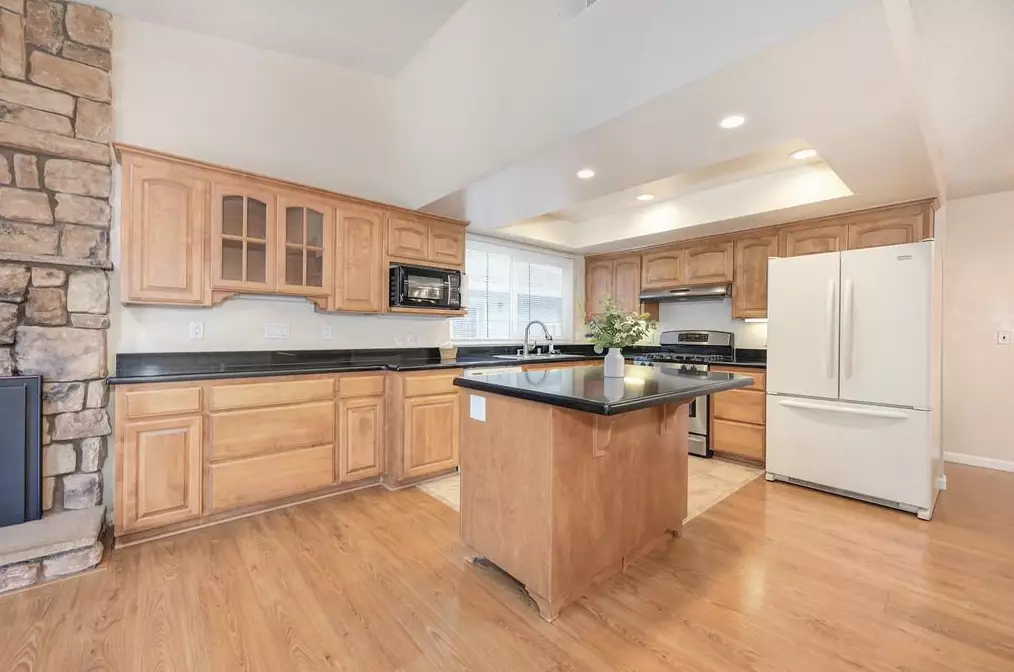 4105 Paige Ct, Rocklin CA  95677-3109 exterior