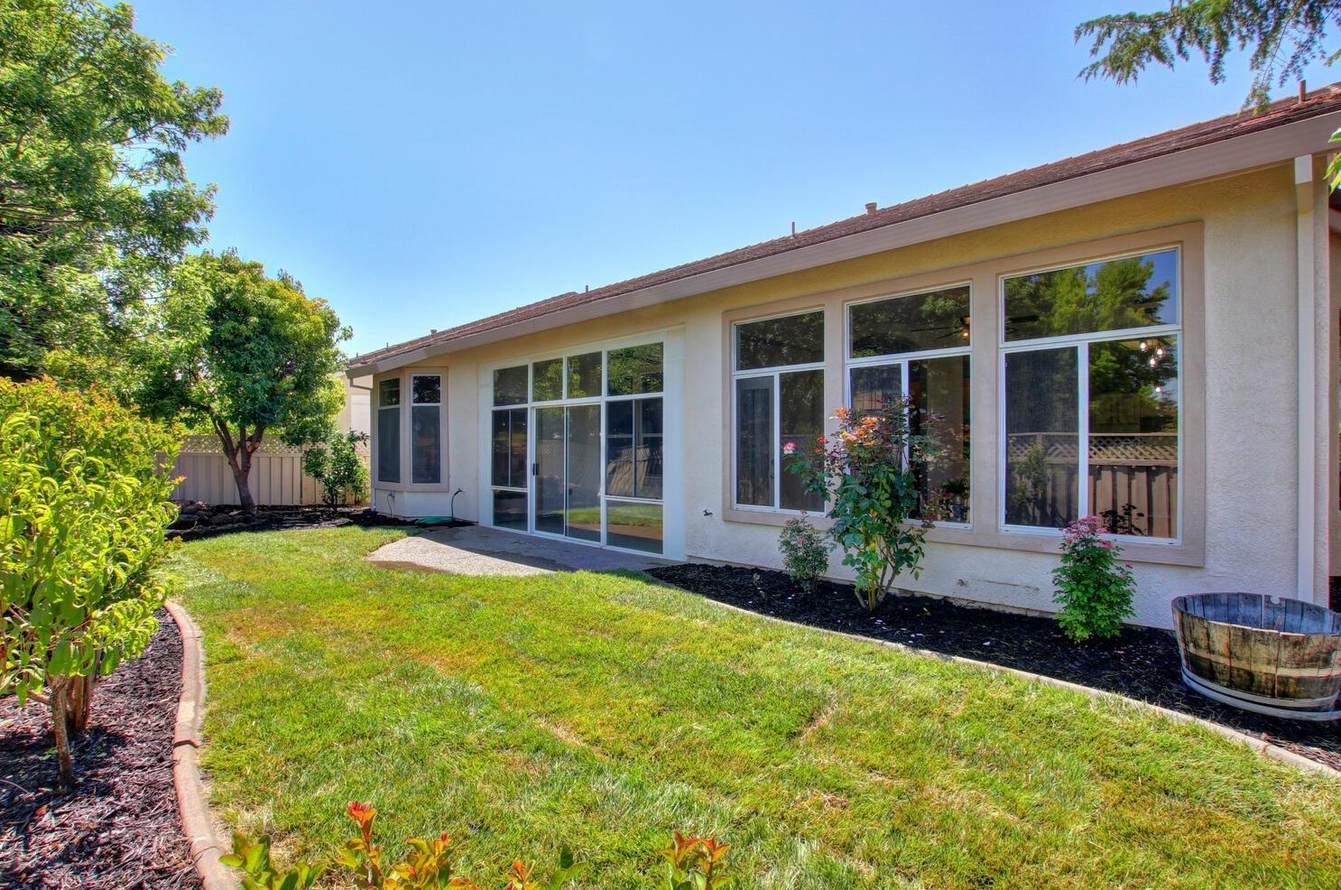 7112 Timberrose Way, Roseville CA 95747-8130 exterior