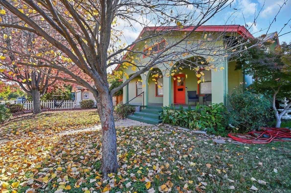 742 Chestnut St, Yuba City CA  95991-3957 exterior