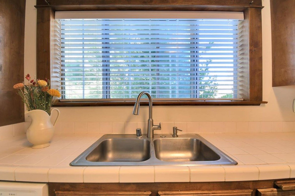 742 Chestnut St, Yuba City CA  95991-3957 exterior