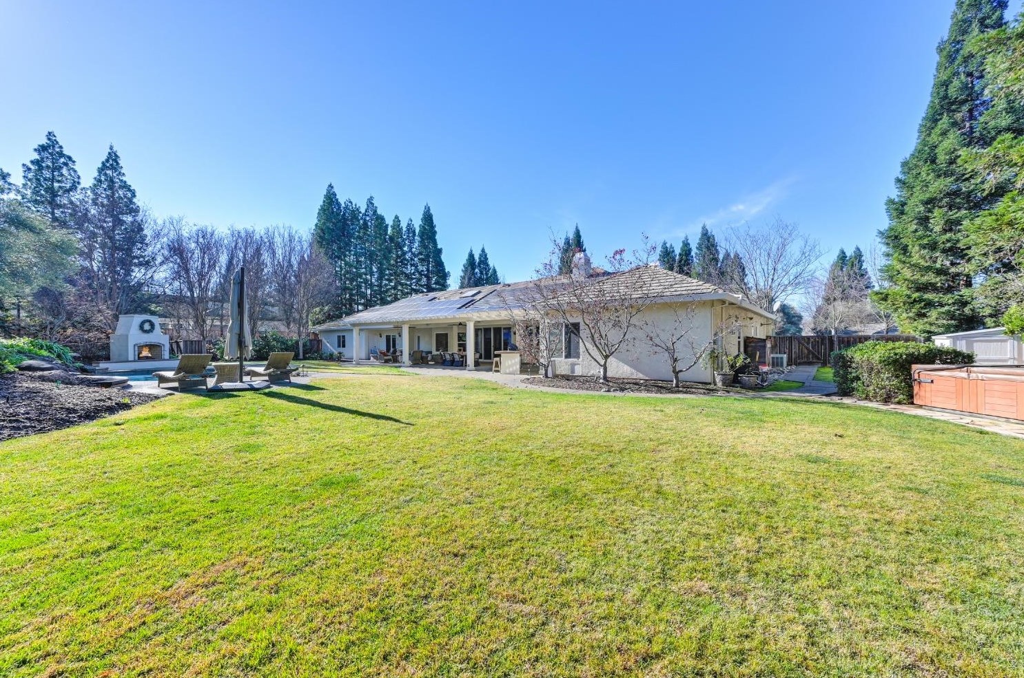 5750 Lions Cross Cir, Roseville CA 95746-9026 exterior