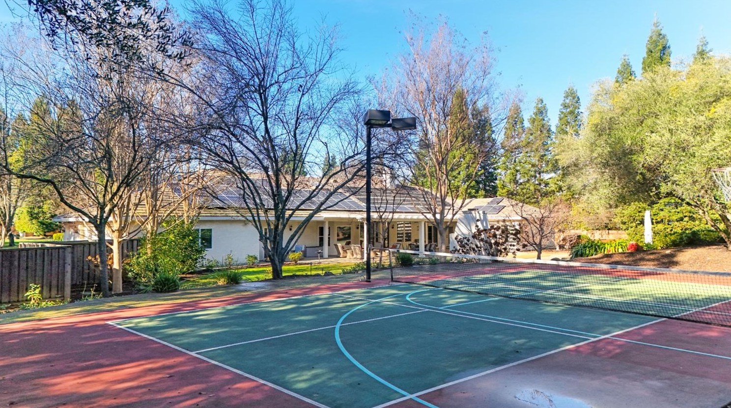 5750 Lions Cross Cir, Roseville CA 95746-9026 exterior