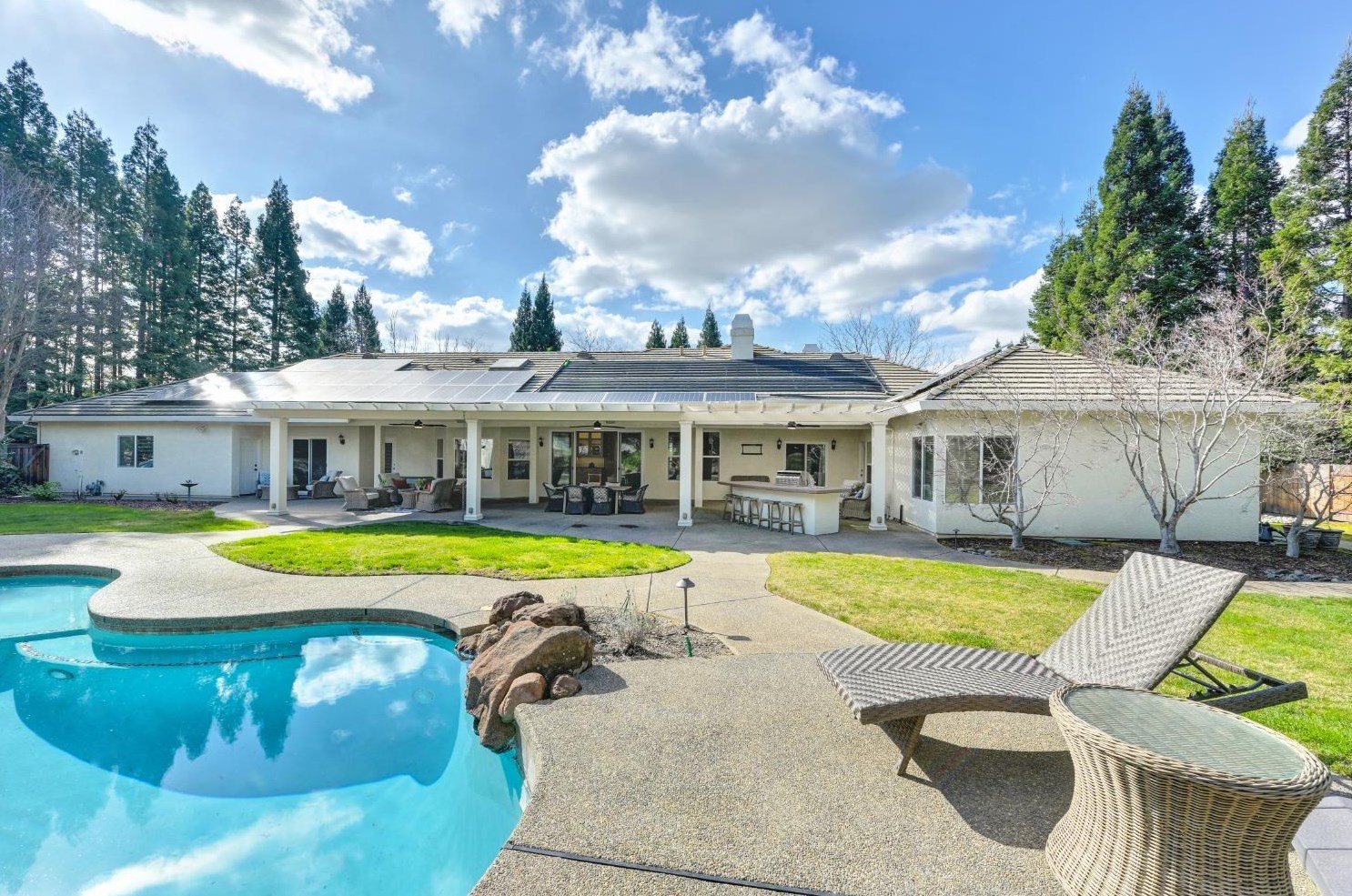 5750 Lions Cross Cir, Roseville CA 95746-9026 exterior