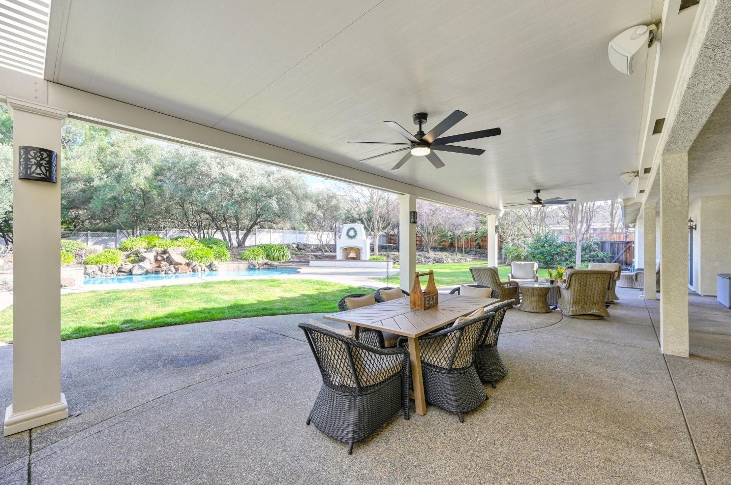 5750 Lions Cross Cir, Roseville CA 95746-9026 exterior