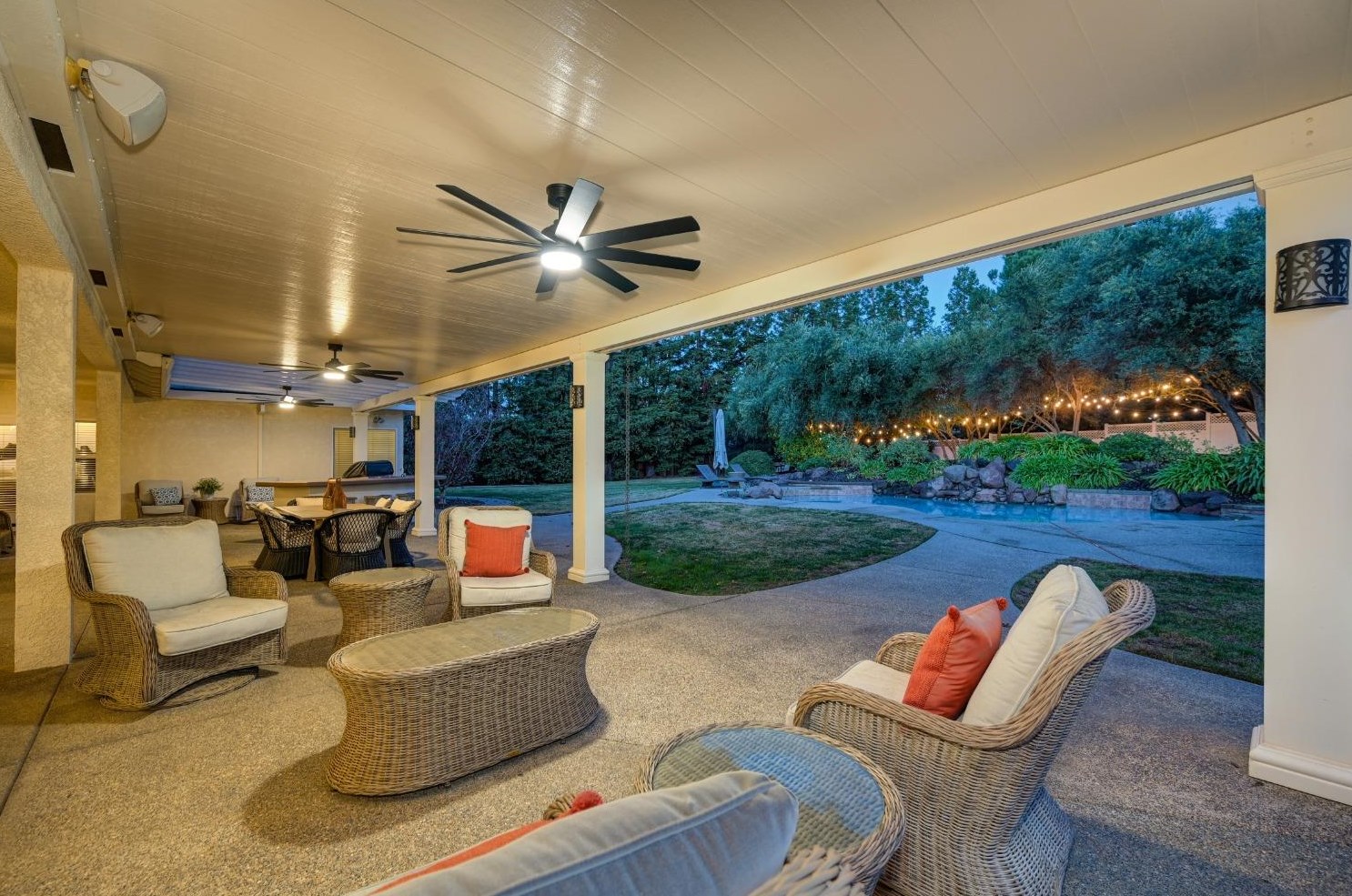 5750 Lions Cross Cir, Roseville CA 95746-9026 exterior