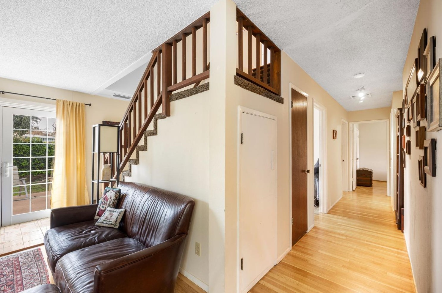 1619 Baywood Ln, Davis CA  95618-1404 exterior