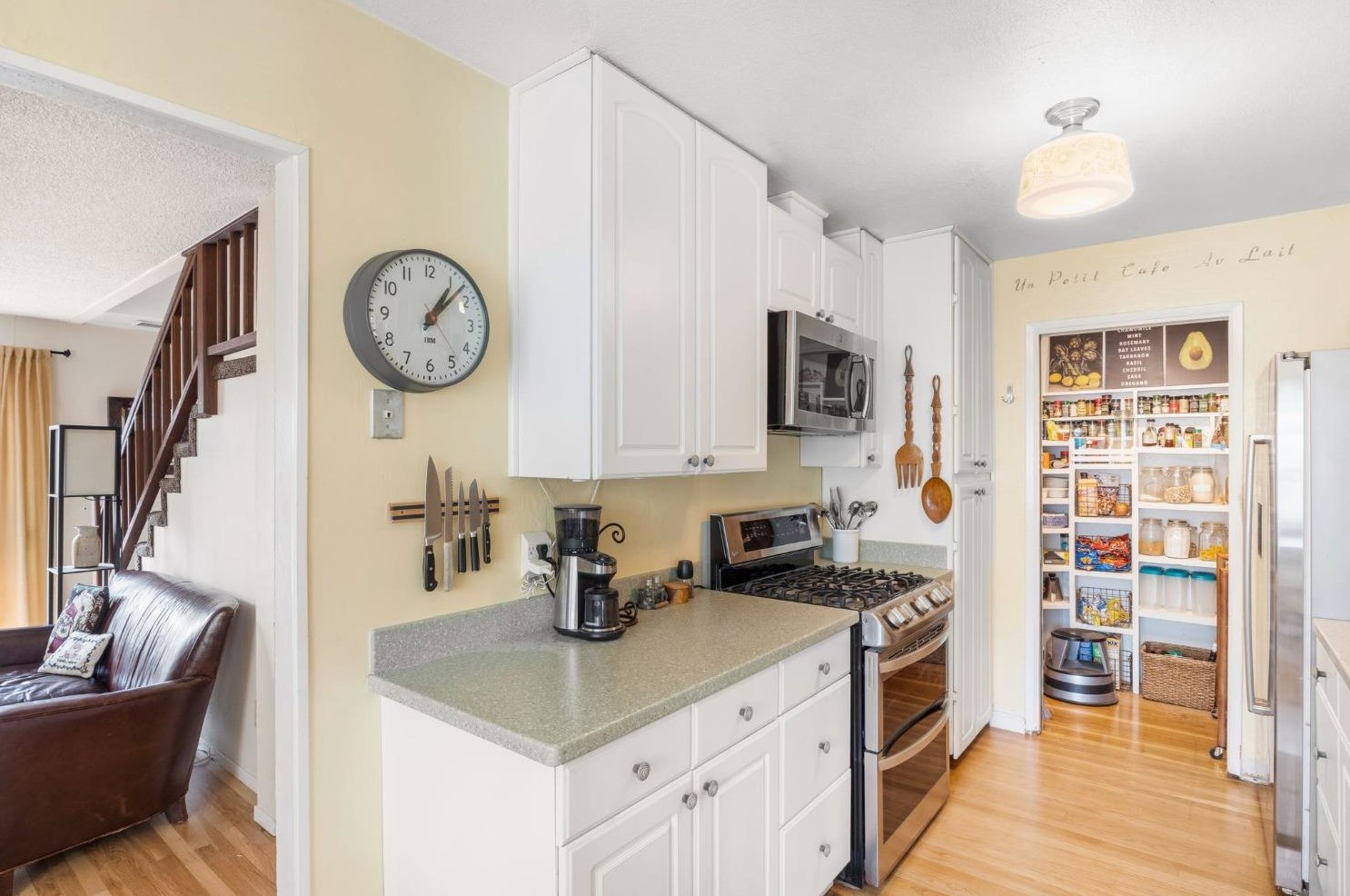 1619 Baywood Ln, Davis CA  95618-1404 exterior