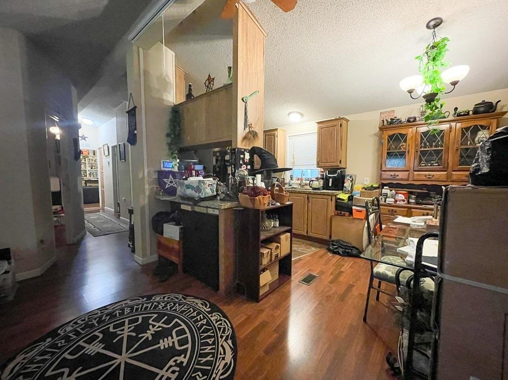 6054 Declaration Cir, Citrus Heights CA  95621-4745 exterior