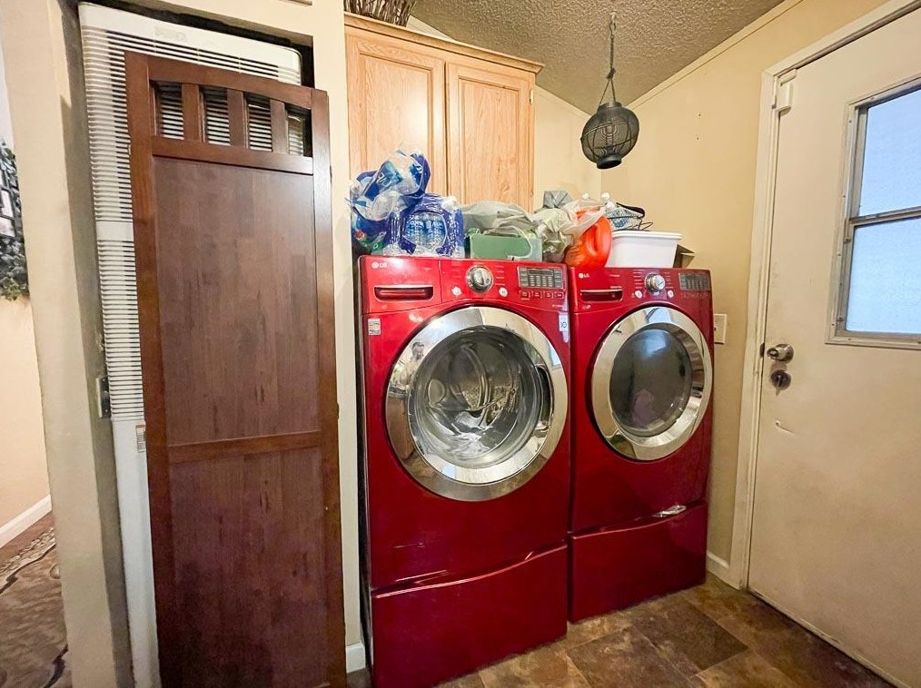 6054 Declaration Cir, Citrus Heights CA  95621-4745 exterior
