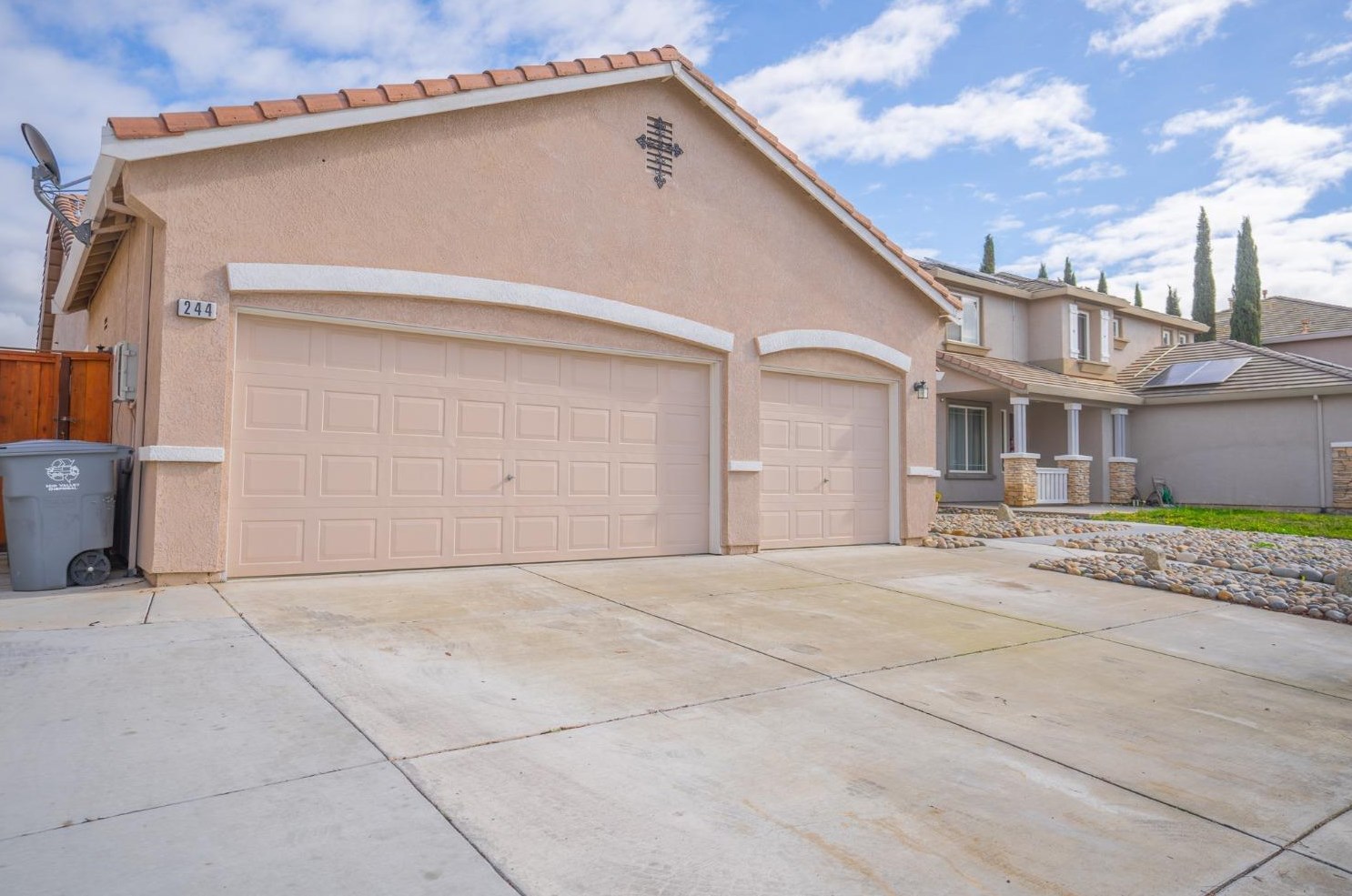 244 Murano St, Los Banos, CA 93635