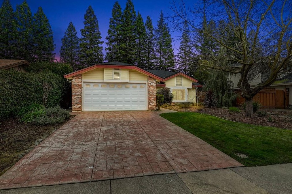 1541 Colonial Pkwy, Roseville CA  95661-7323 exterior